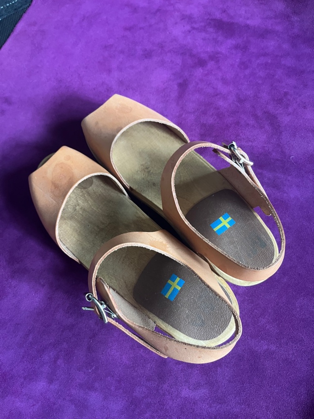 MIA Made in Sweden wooden , leather sandals
sz 37
